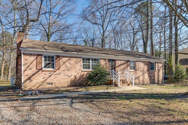 Photo - Beautiful Brick Ranch Available For Rent - Pets are welcome!!!