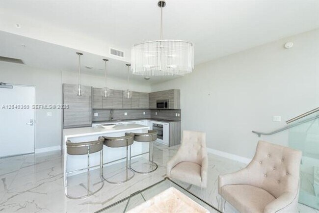 Photo - 400 Sunny Isles Blvd Unidad 400 Sunny Isles Blvd # 104