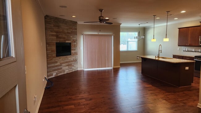 Photo - 114 Torpoint Rd