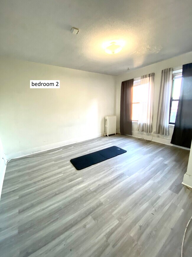 Photo - 18 Glenville Ave Unidad 3B