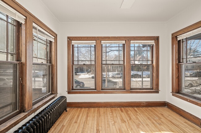 Photo - 3535 Lyndale Ave S Unidad 2