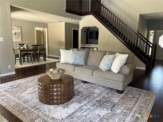 Photo - 116 Newport Dr