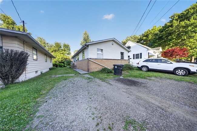 Photo - 1095 St Michaels Ave Unidad 1097