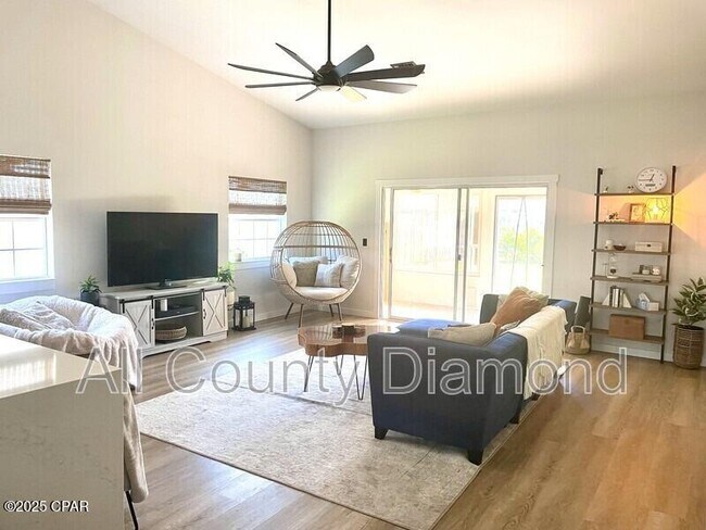 Photo - 205 Covington St