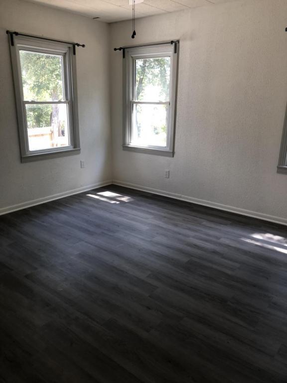 Photo - 707 Live Oak St