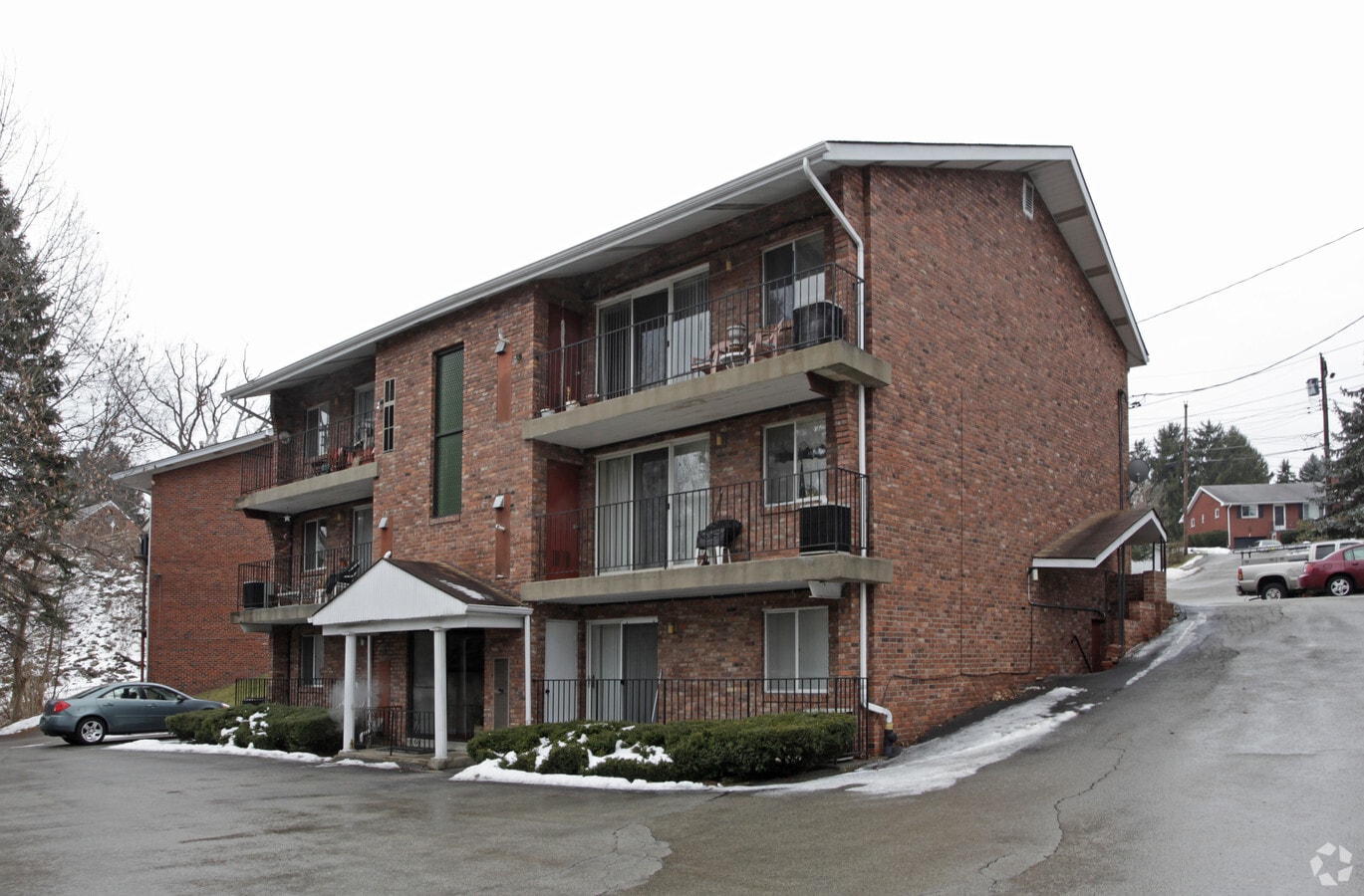 Photo - Crown Plaza Apartments