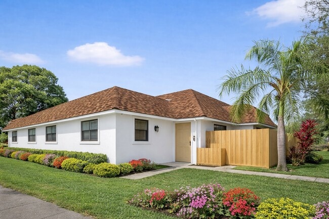 Single Story Villas on the Pond - Lakeside Villas