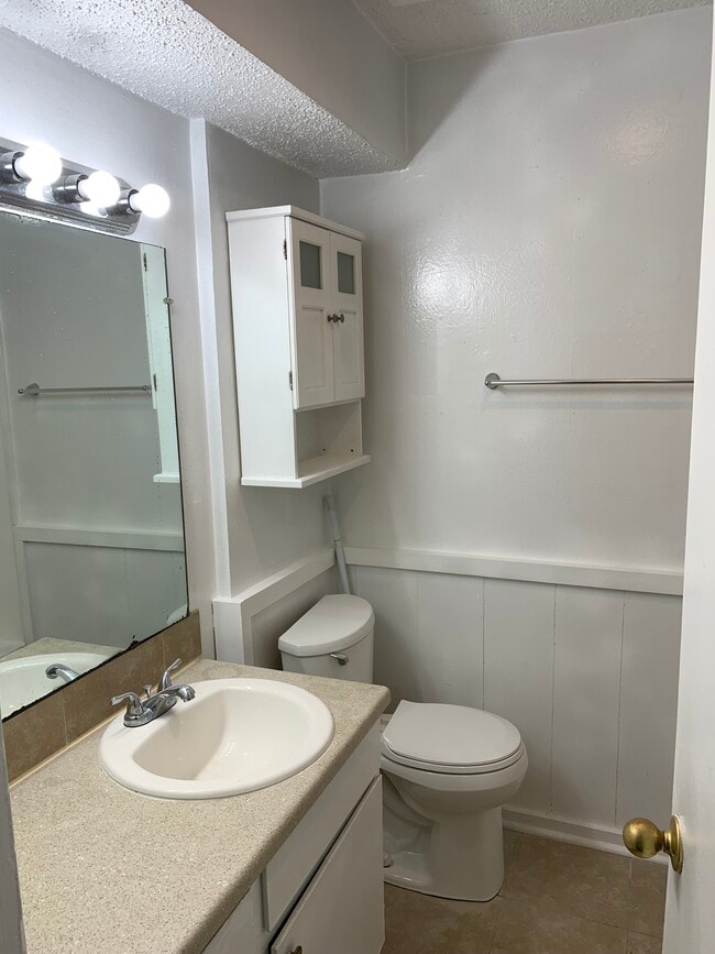 Photo - WoodCreek Apartments Unit 101