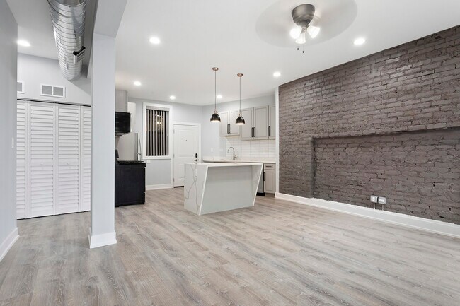 Photo - 7644 N Eastlake Terrace Unidad 2