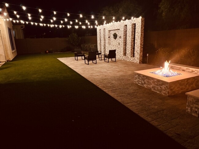 7369 W Cactus Wren Way