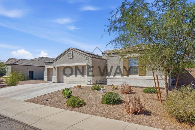 30558 W Clarendon Ave