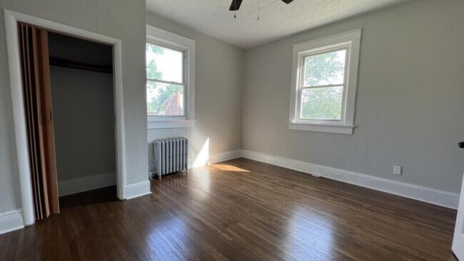 Photo - 330 Stafford St