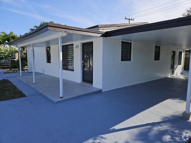 Building Photo - 1440 N 71st Ave Rental