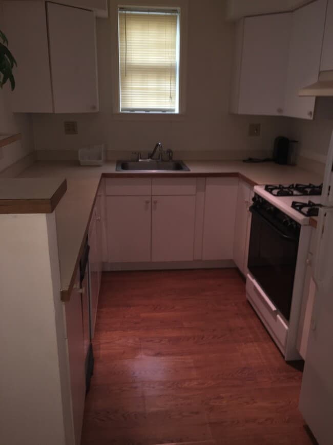 Photo - 1 Bed / 1 Bath Unit - Prime Location! Unit 203