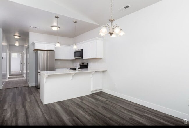 527 N 360 W
