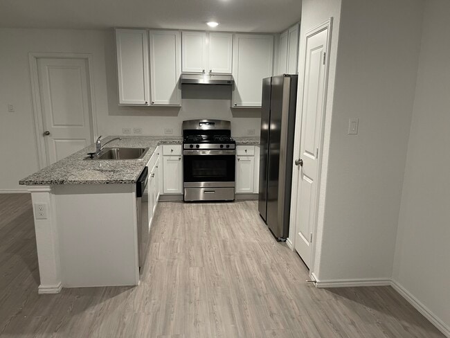 Photo - 4127 Cove Fls