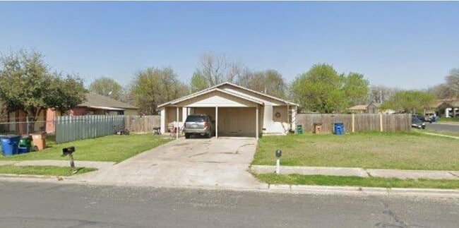 Building Photo - 6918 Wentworth Dr Unit B