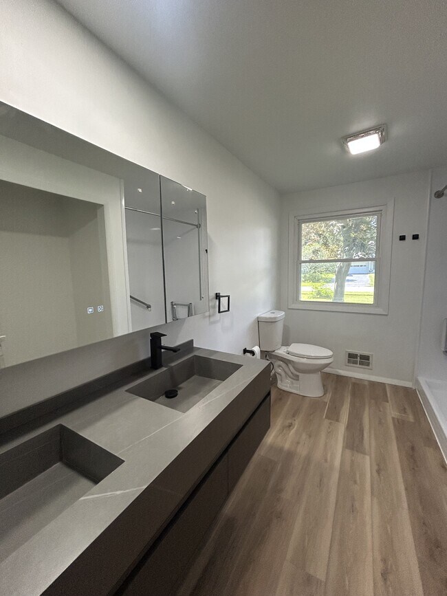 Photo - 102 Goethals Dr
