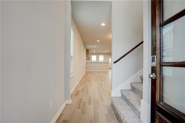 Photo - 309 Unforgiven Ln