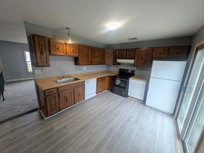 Photo - 30 Cardinal Ln