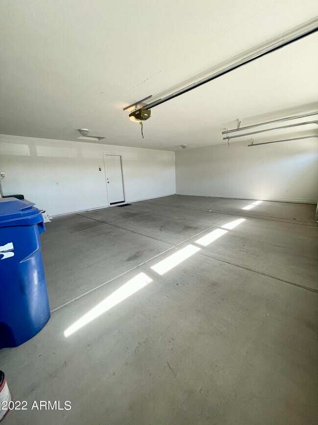 Photo - 21 N 122nd Ave