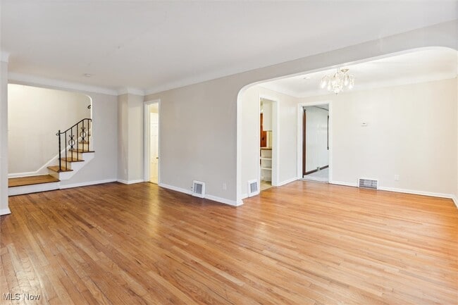 Photo - 3766 Warrendale Rd