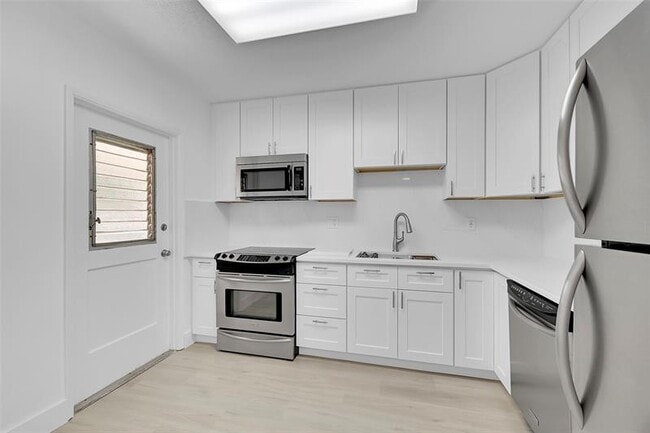 Photo - 2801 N Palm Aire Dr Unit 201