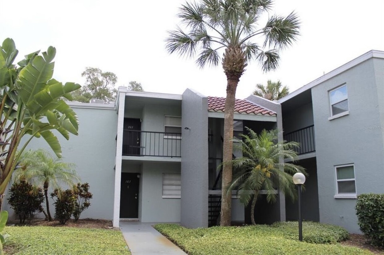 Photo - 2886 Somerset Park Dr (Tampa, FL)