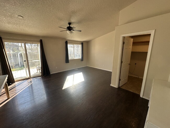 Photo - 1328 Goldenrod Pl