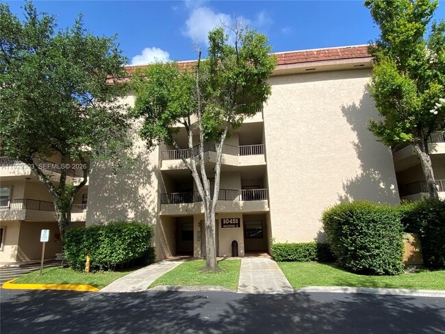 Photo - 10451 W Broward Blvd Unit 405