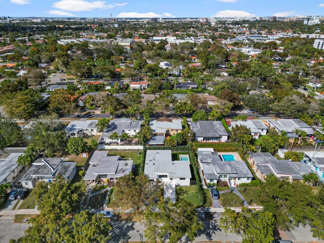 Photo - 5841 SW 13th St