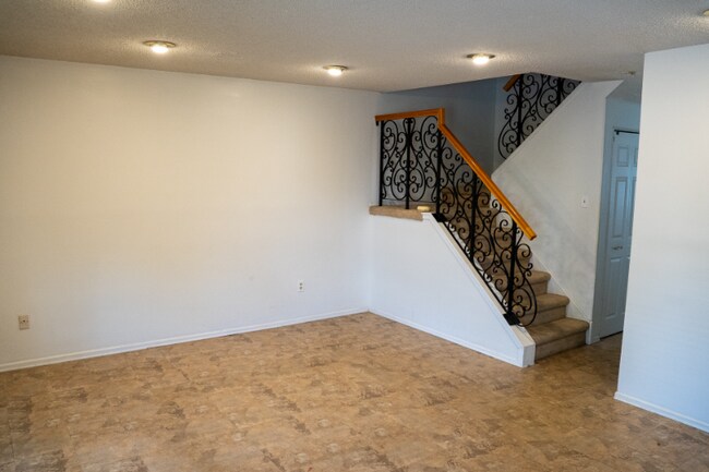 Photo - 10117 Wilbur St