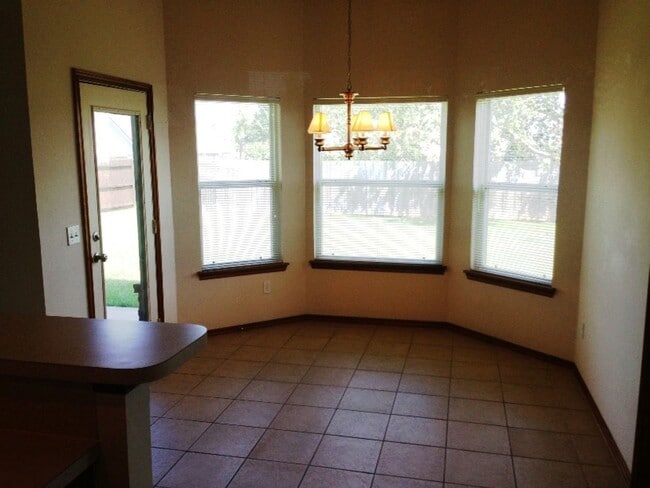 Photo - 3 Bed + Office - Moore Schools - Must See