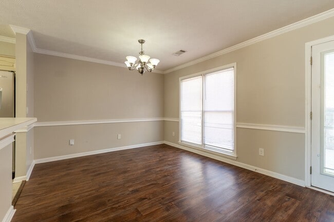 Photo - Primrose Walk