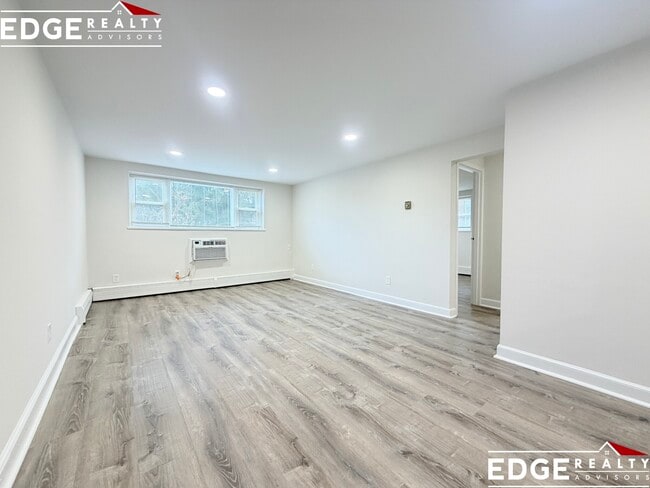 Building Photo - 1105 Lexington St Unit 9-1