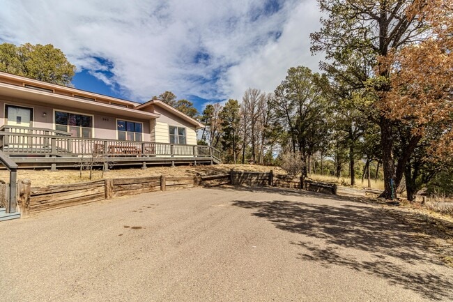 Photo - 202 Warwick Dr