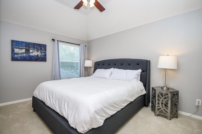 Photo - 2114 Thistlerock Ln