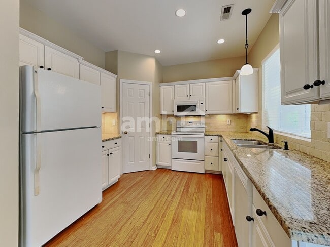Photo - 3907 Gisbourne Dr