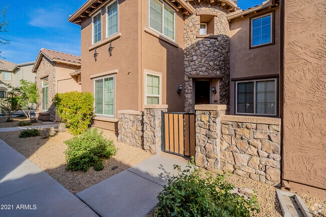 Building Photo - 3921 E Melinda Dr Rental