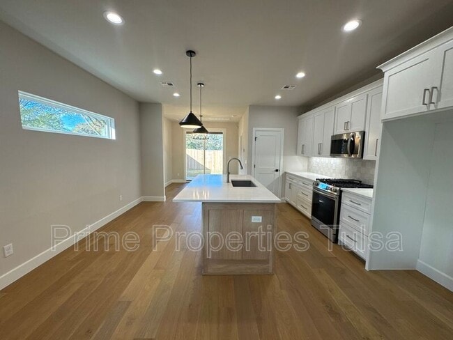 Photo - 1022 E Delmar Pl