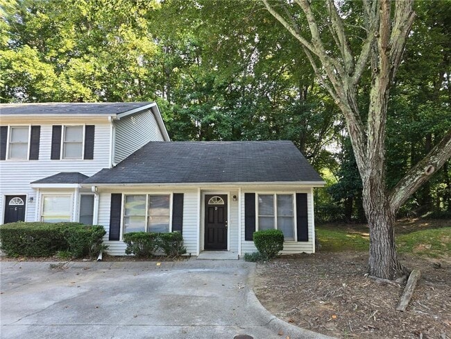 Building Photo - 1225 Oakplace Dr SW Unit D Rental