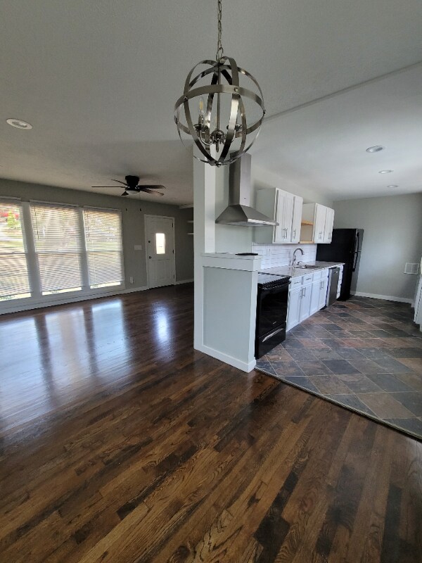 Photo - 4981 Crowe Dr SE