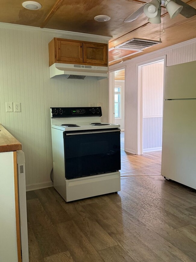 Photo - 159 Circle Dr