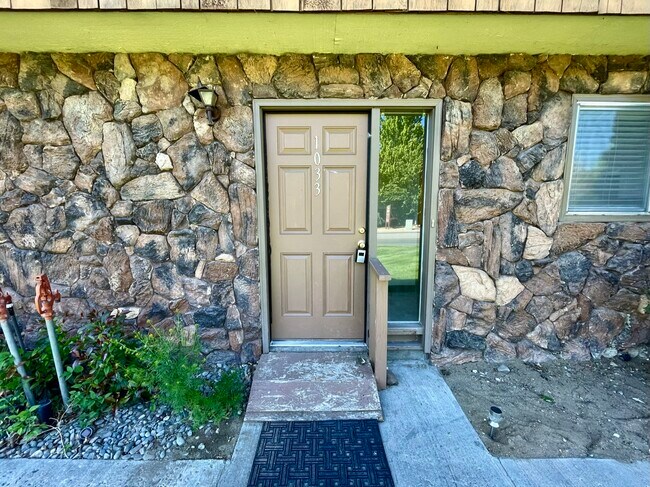 Photo - 1033 Riverview Dr