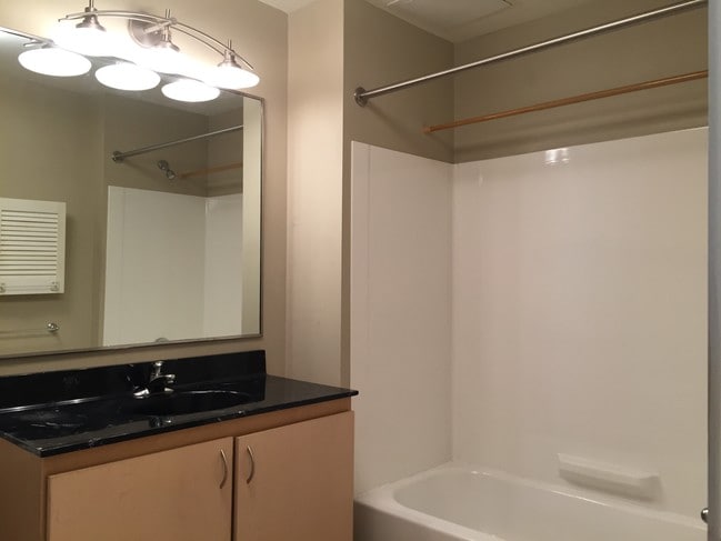 Photo - 111 N 9th St