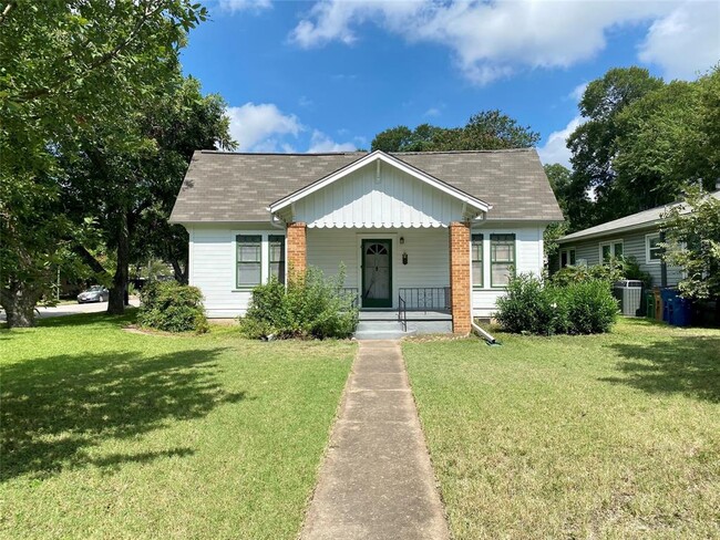 Photo - 2800 Dancy St House