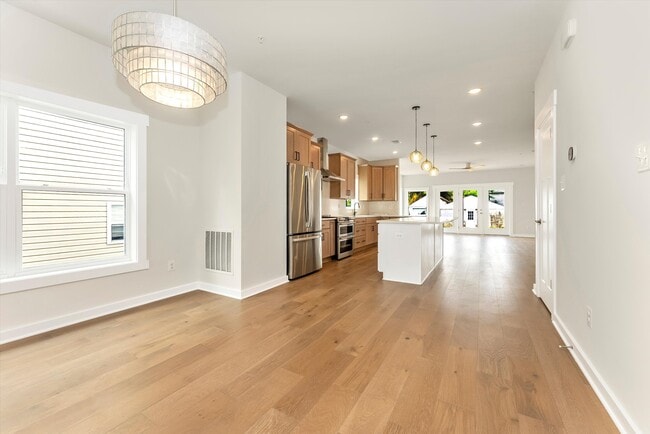 Photo - 328a Madison St
