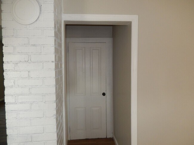 Photo - Newly Remodeled 3BR, 2BA, Single Family Ho...