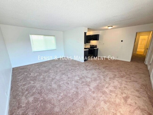 Photo - 240 E Burnett St Unidad #05