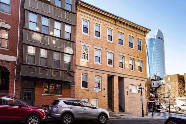 Building Photo - 28 Cooper St Unit 1